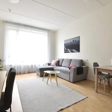 Stylish Studio With Free Private Parking & Wi-fi Apartamento
